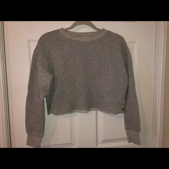 AE cropped crewneck